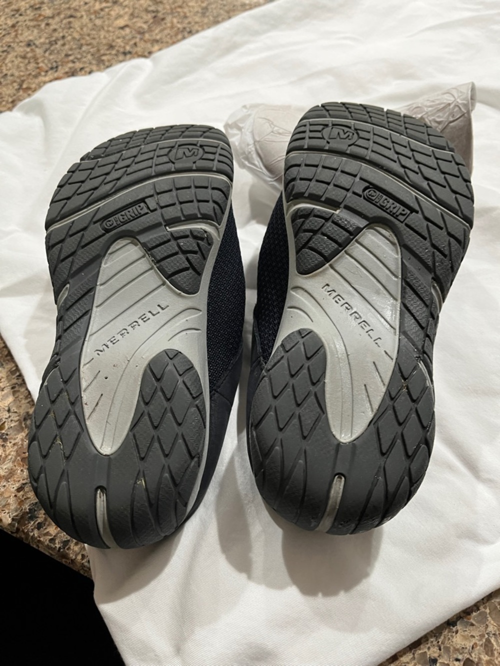 Womens Slip-On Mesh Clog - Navy with grey around shoe - Picture 4 of 4